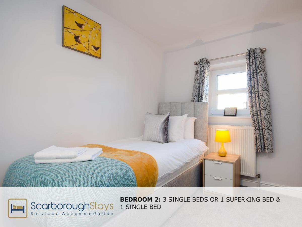 Hibernia Place, 3 Bedroom Townhouse With Patio & Seating Area - Free Parking Scarborough Buitenkant foto