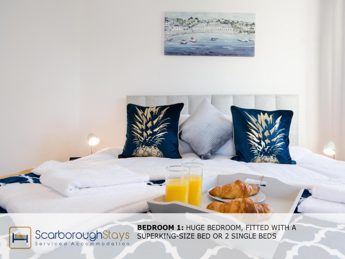 Hibernia Place, 3 Bedroom Townhouse With Patio & Seating Area - Free Parking Scarborough Buitenkant foto
