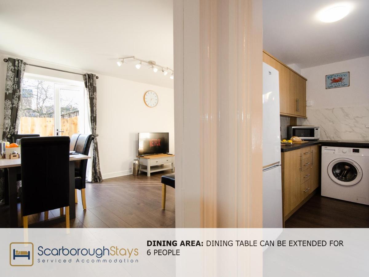 Hibernia Place, 3 Bedroom Townhouse With Patio & Seating Area - Free Parking Scarborough Buitenkant foto